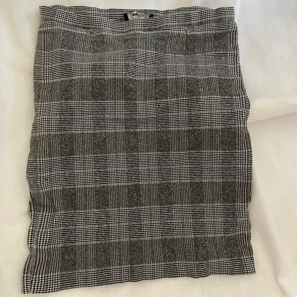 Briggs stretch houndstooth pattern skirt